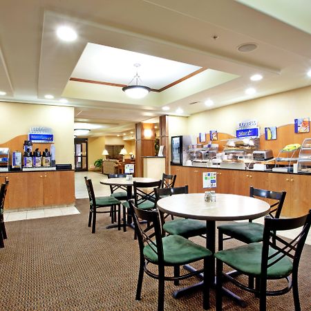 Holiday Inn Express Hotel & Suites Claypool Hill -Richlands Area By Ihg Pounding Mill Экстерьер фото