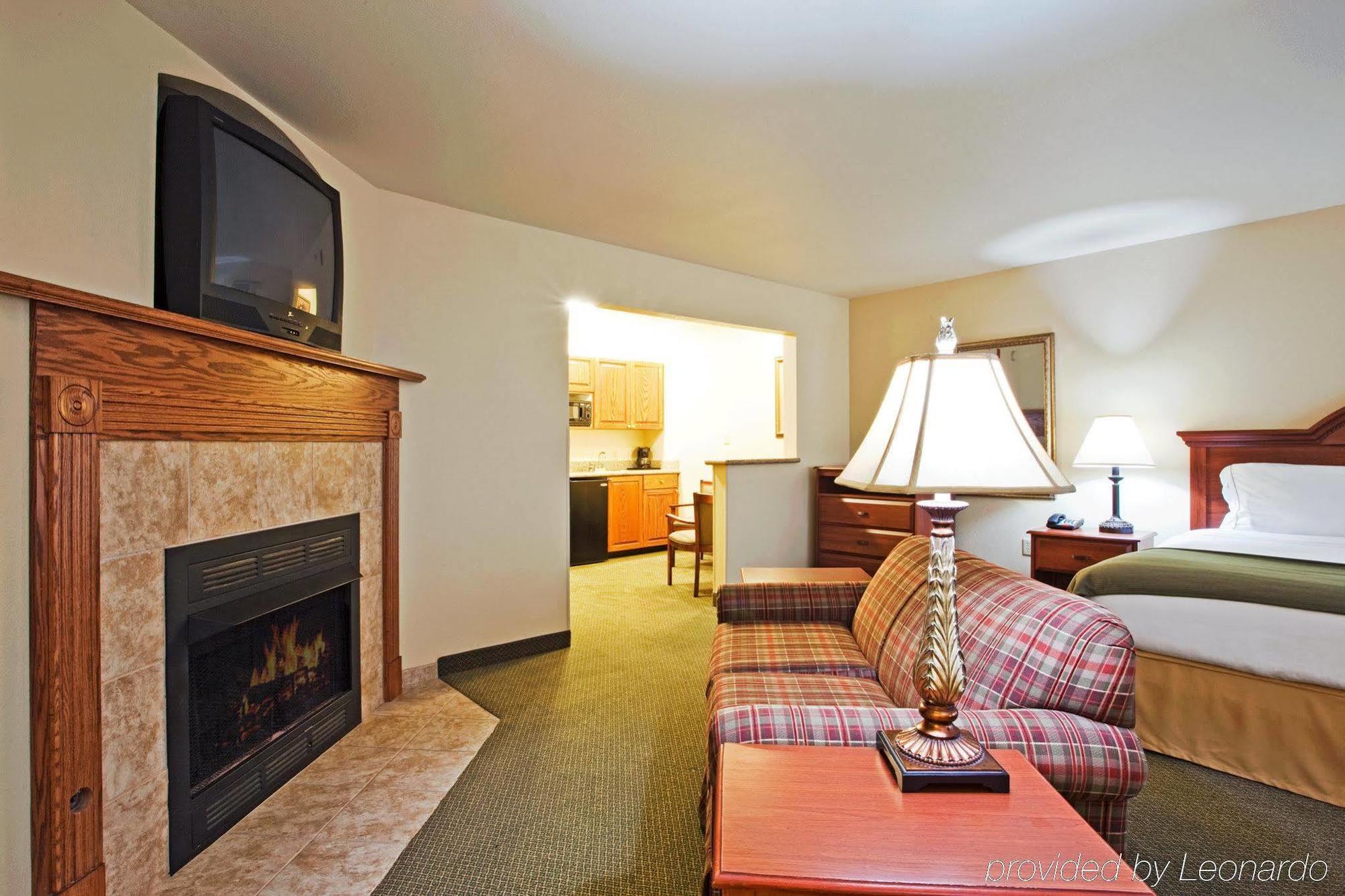 Holiday Inn Express Hotel & Suites Claypool Hill -Richlands Area By Ihg Pounding Mill Номер фото