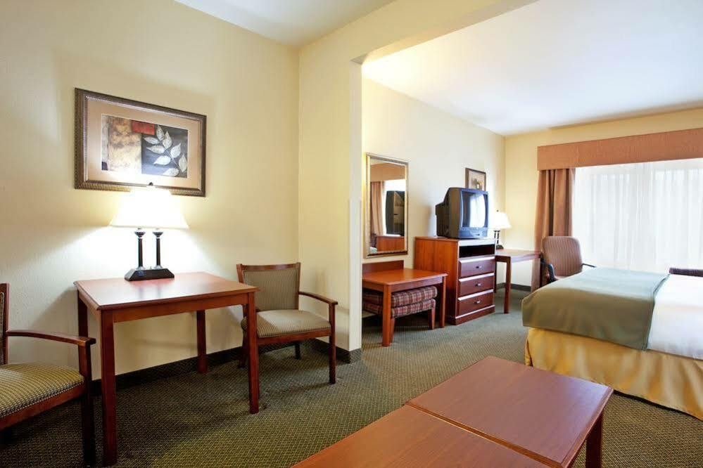 Holiday Inn Express Hotel & Suites Claypool Hill -Richlands Area By Ihg Pounding Mill Экстерьер фото